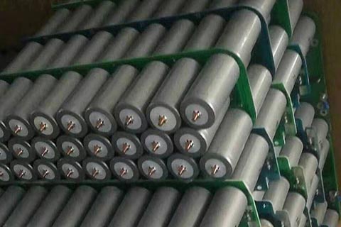 伊宁喀尔墩乡上门回收铁锂电池_比亚迪BYD电池回收